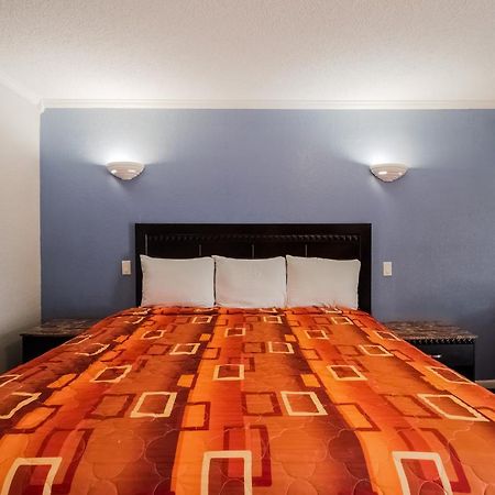 Oyo Hotel Houston I-69 & I-610 외부 사진